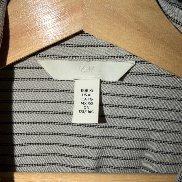 H&M Black and White Striped Shirt - Picture 2 of 3